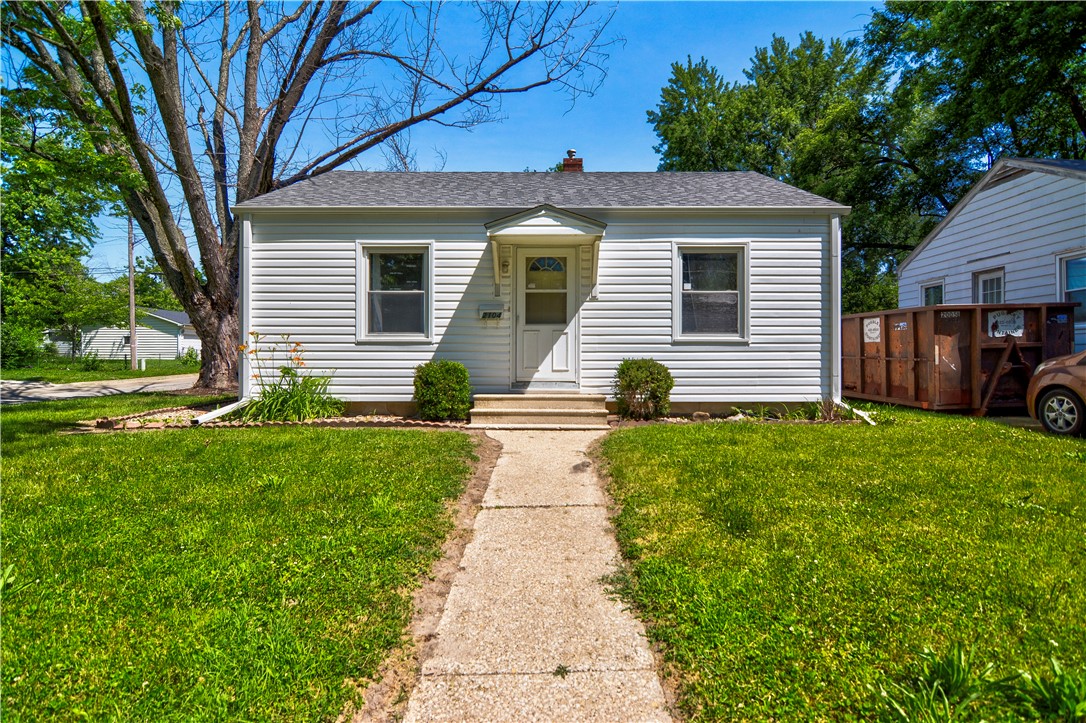2104 E Whitmer Street Property Photo 1
