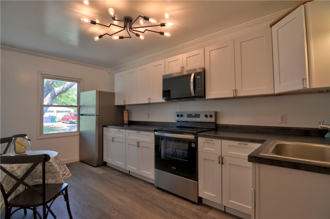 2104 E Whitmer Street Property Photo 5