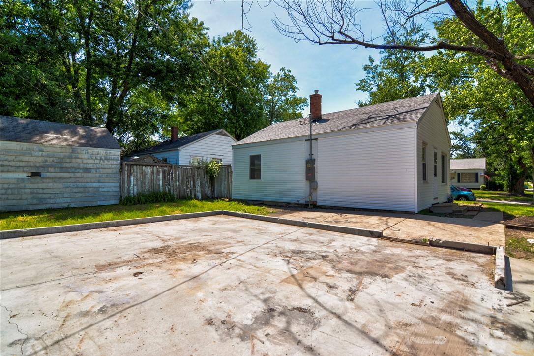 2104 E Whitmer Street Property Photo 12