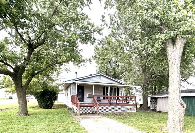205 S Gibbs Street Property Photo 1