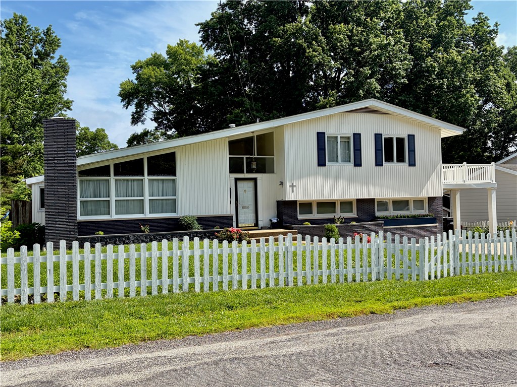 1000 Lynn Drive Property Photo 1