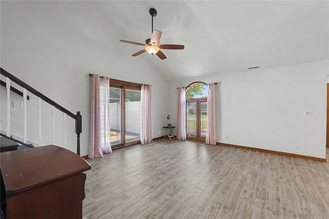 509 Laura Drive Property Photo 6