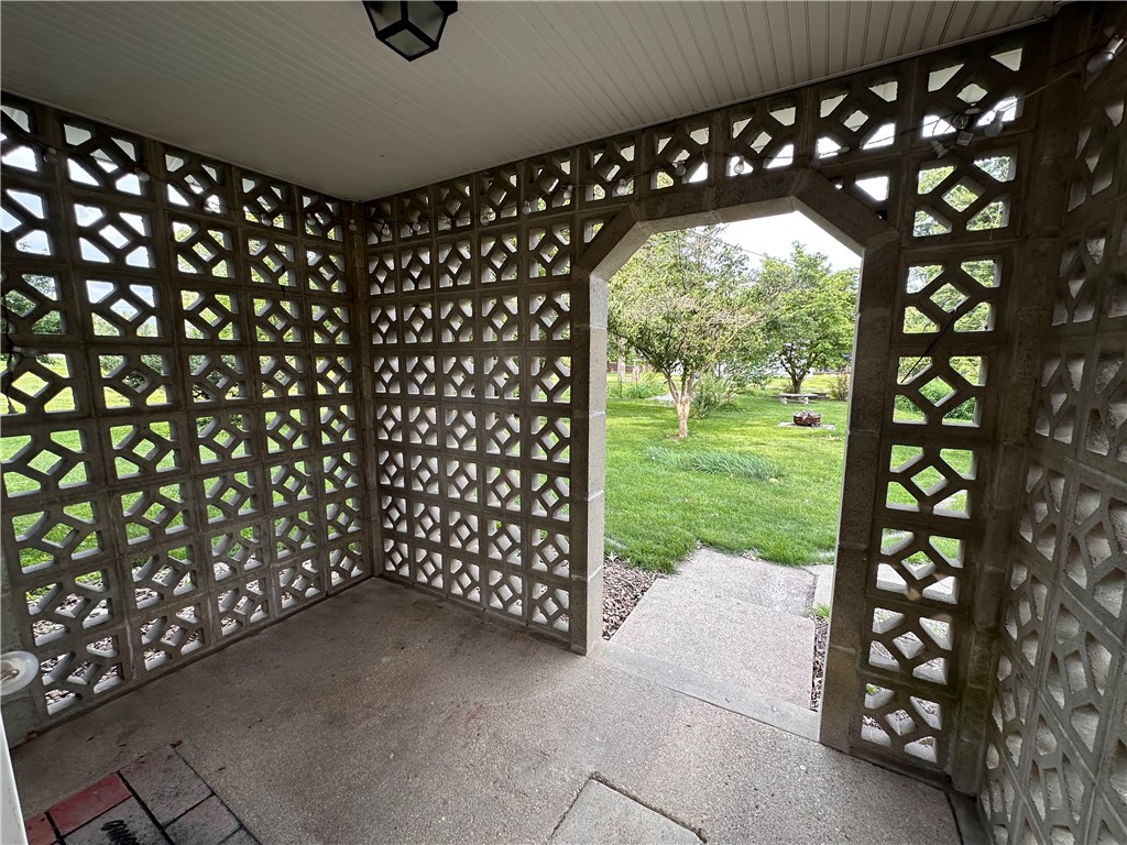 304 Grant Street Property Photo 4
