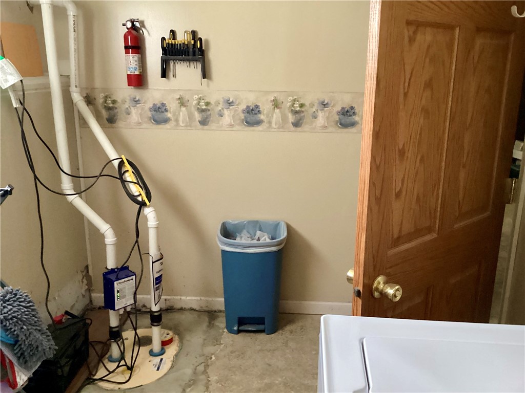 1008 E Grove Place Property Photo 18
