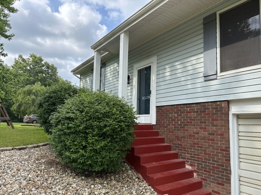 203 Elmwood Drive Property Photo 3