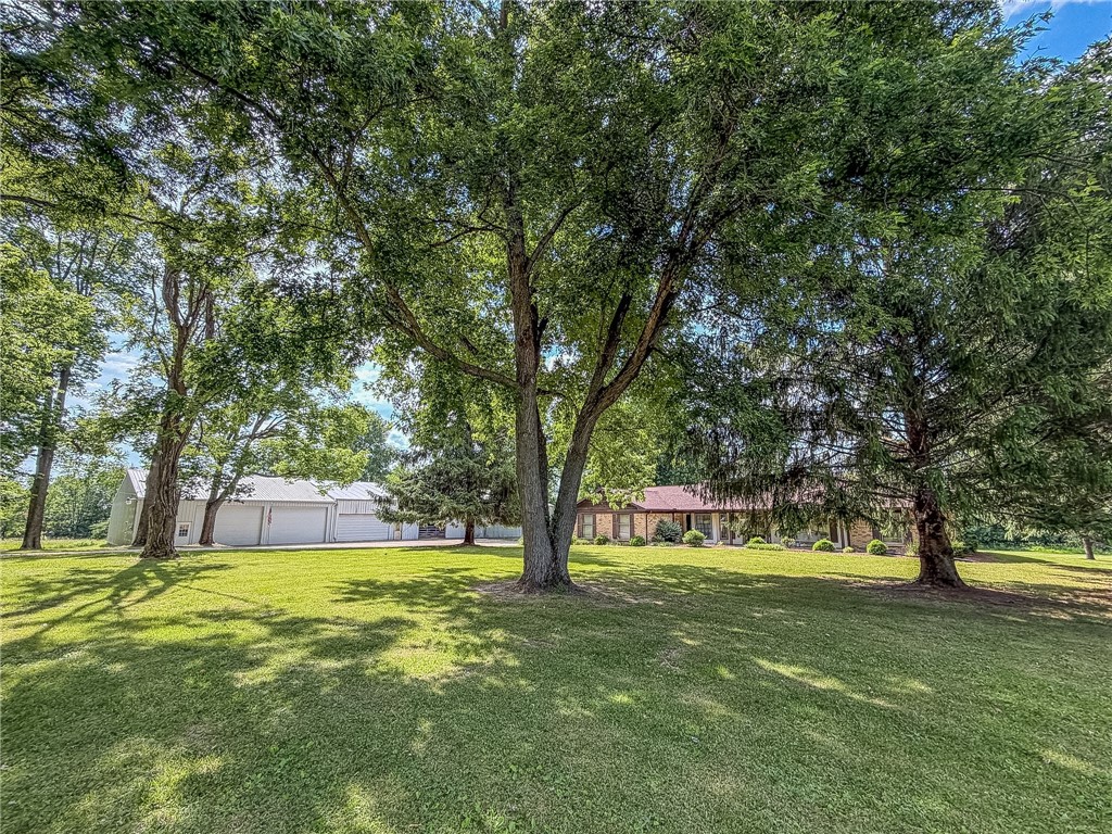 9758 1980 North Road Property Photo 37