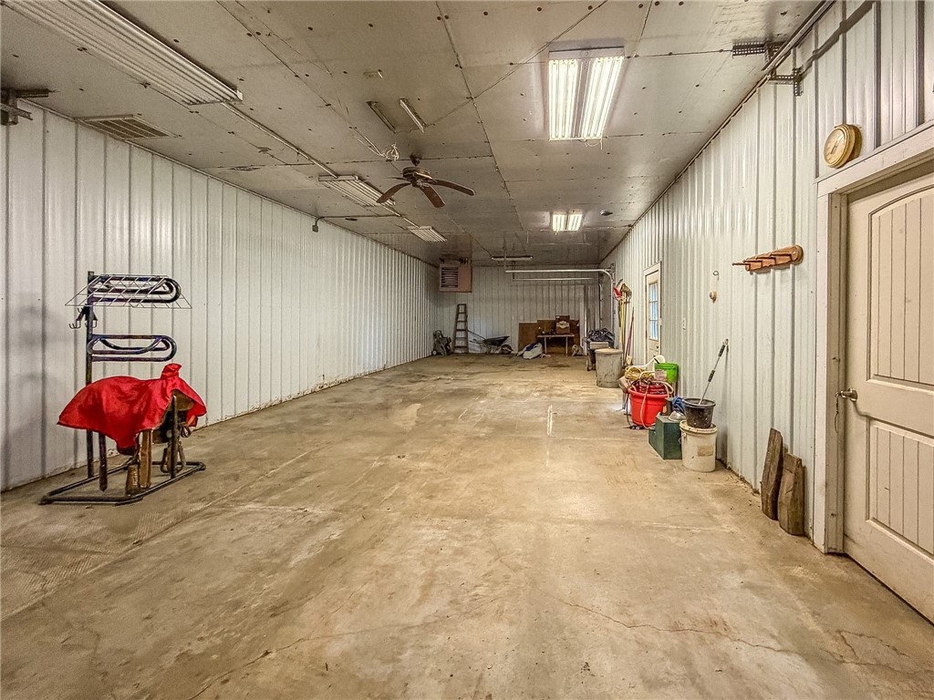 9758 1980 North Road Property Photo 46