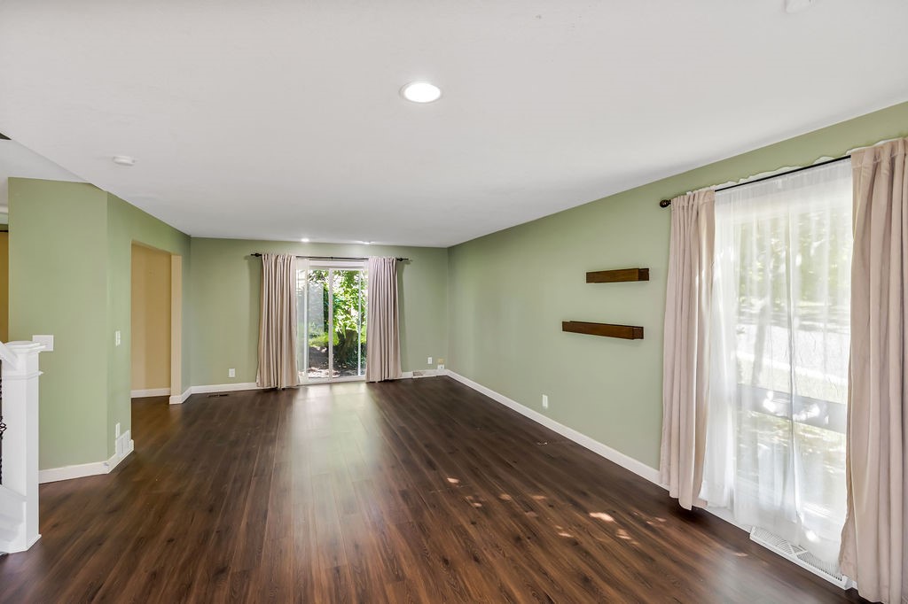 473 Timber Drive Property Photo 3