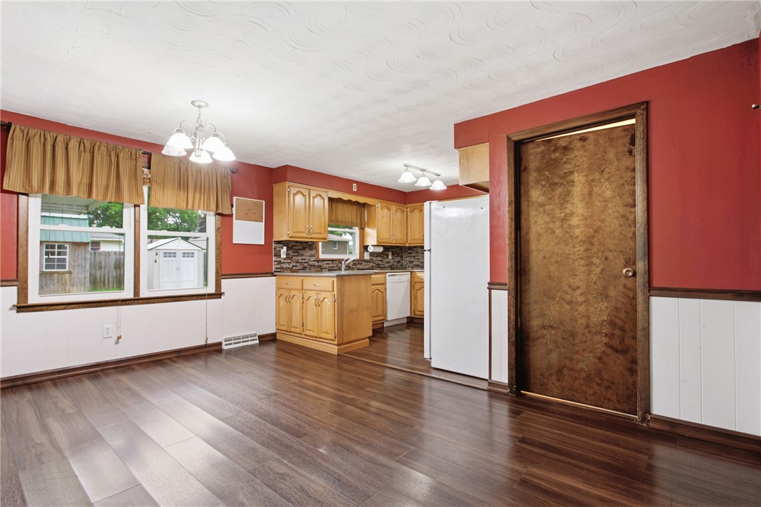 807 Cardinal Street Property Photo 6