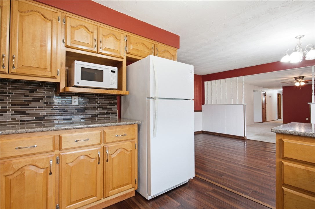 807 Cardinal Street Property Photo 8