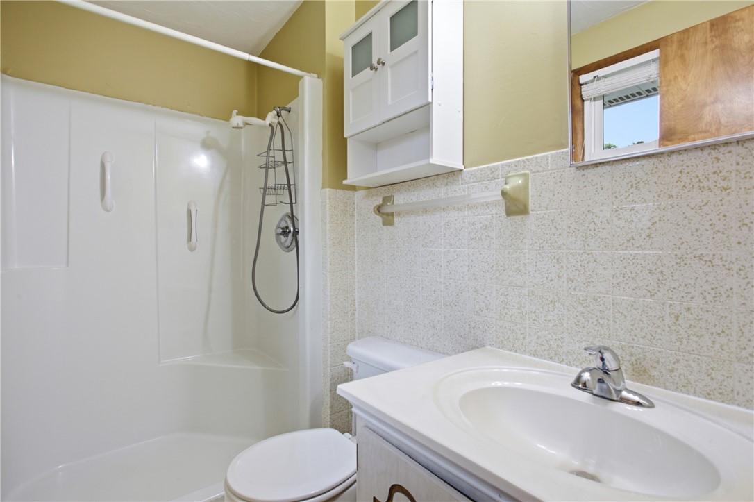 807 Cardinal Street Property Photo 17