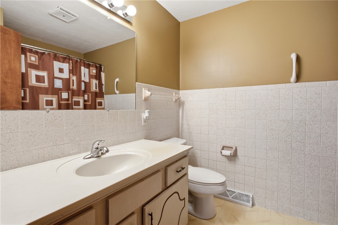 807 Cardinal Street Property Photo 20