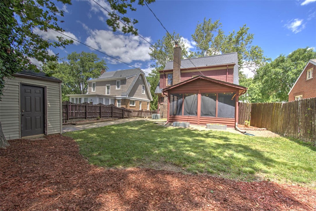 1975 W Forest Avenue Property Photo 20