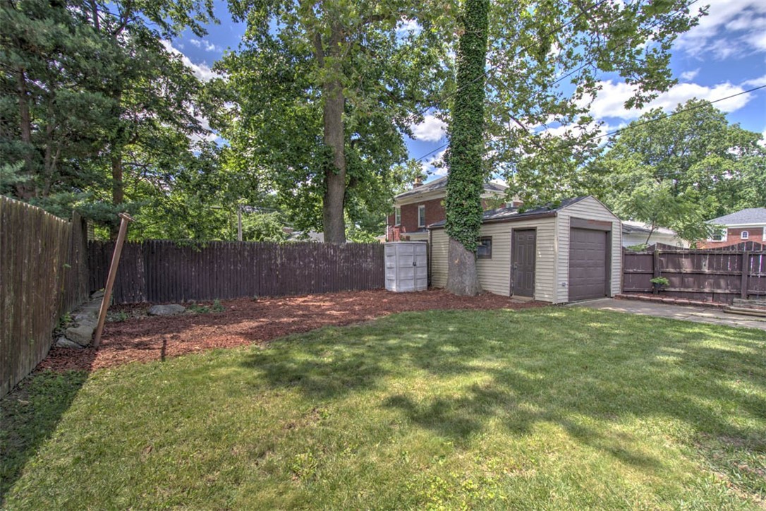 1975 W Forest Avenue Property Photo 22