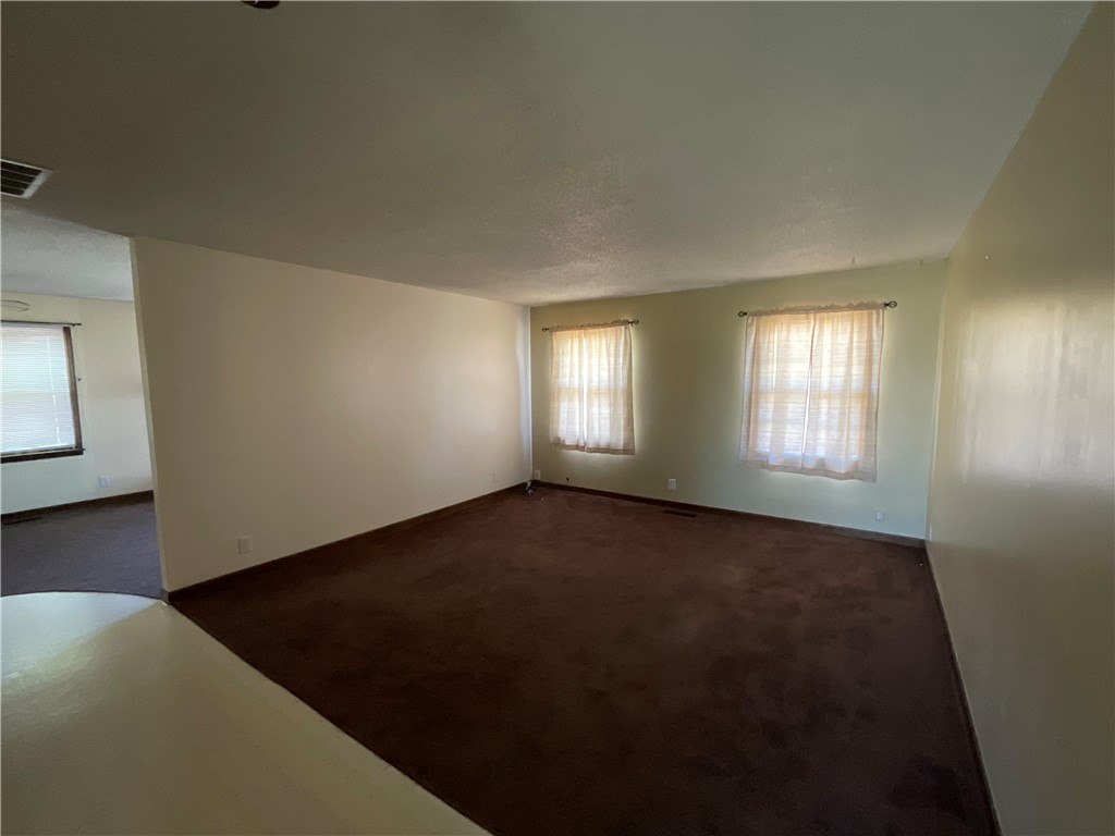 960 Hancock Drive Property Photo 3