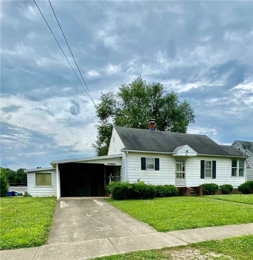 907 E Jefferson Avenue Property Photo 2