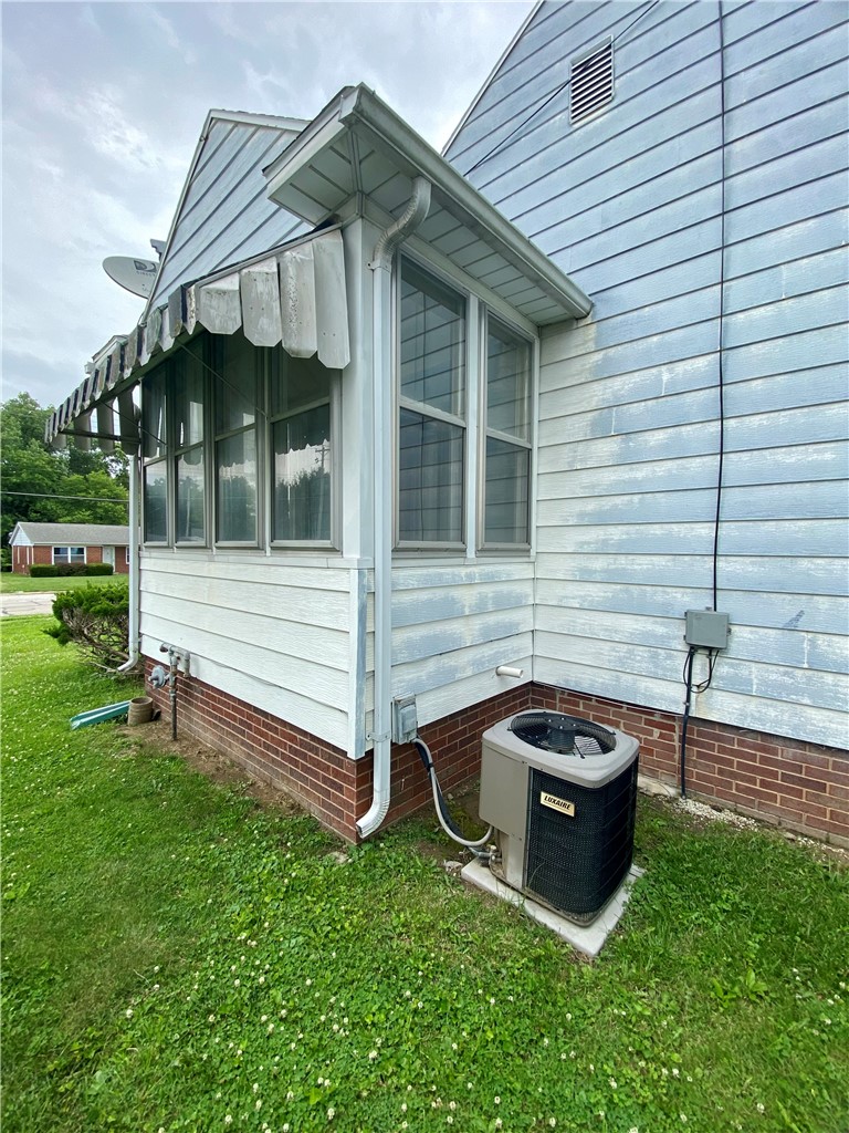 907 E Jefferson Avenue Property Photo 10
