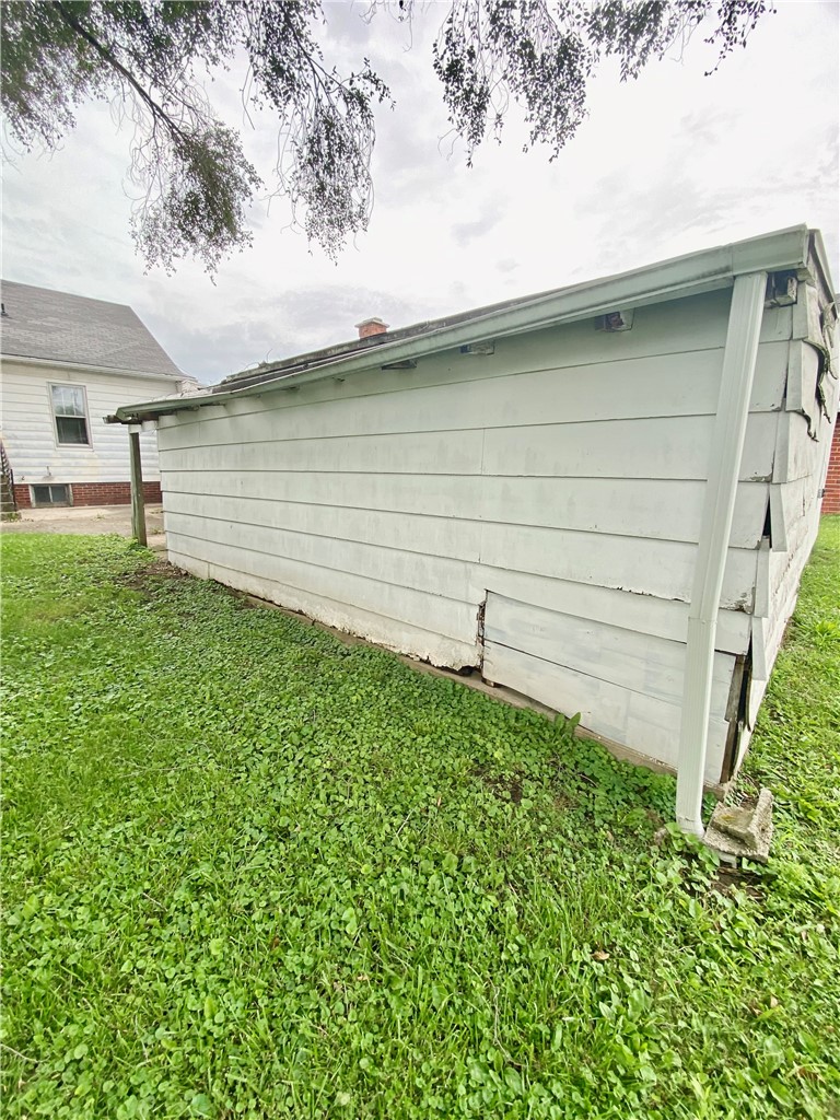 907 E Jefferson Avenue Property Photo 15