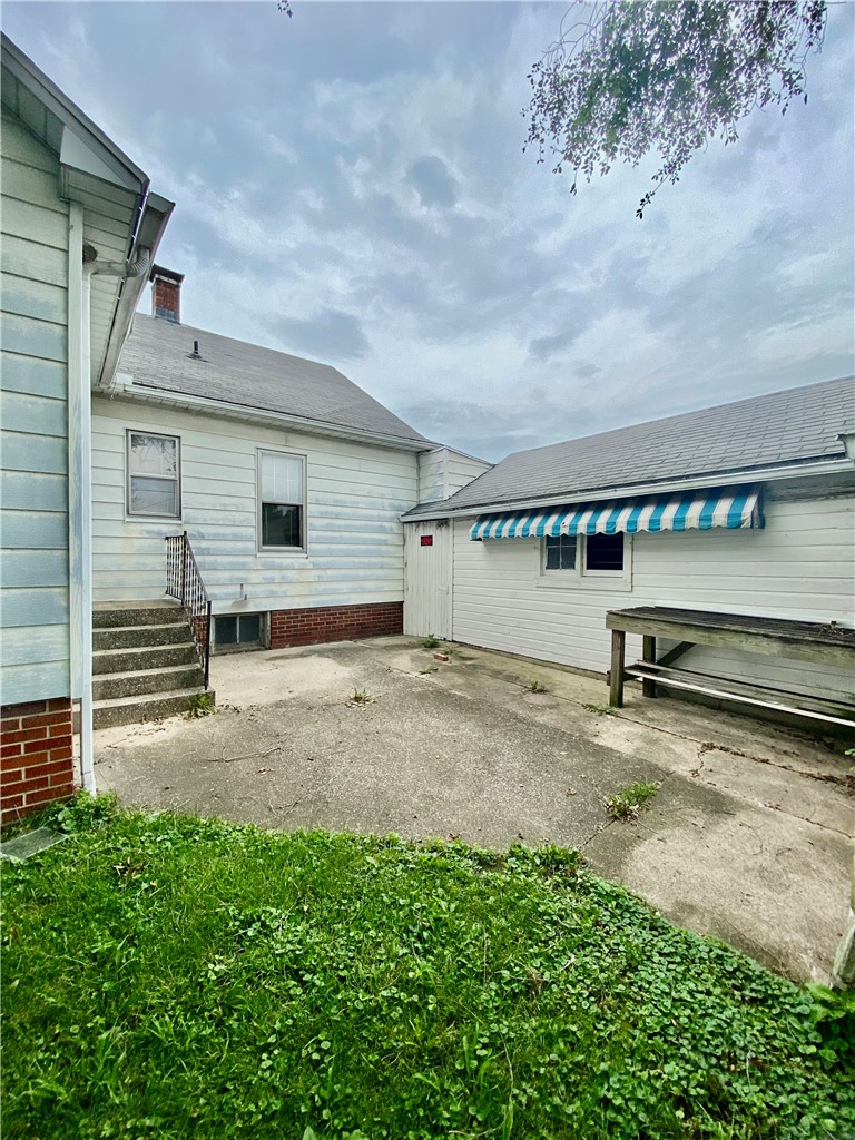 907 E Jefferson Avenue Property Photo 17