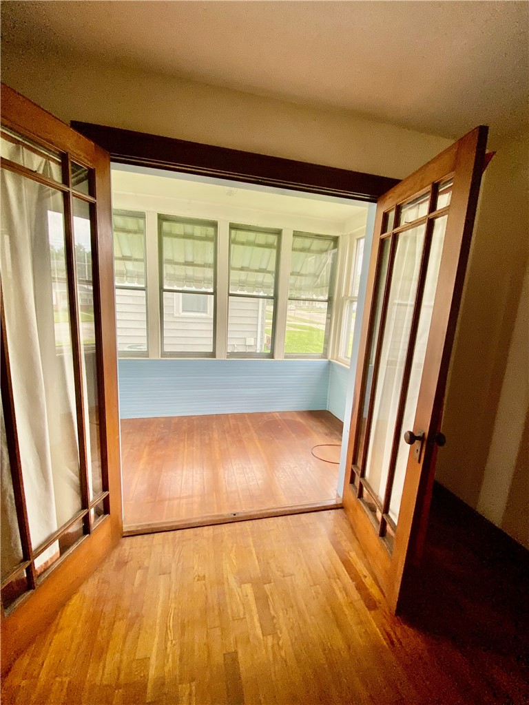 907 E Jefferson Avenue Property Photo 38