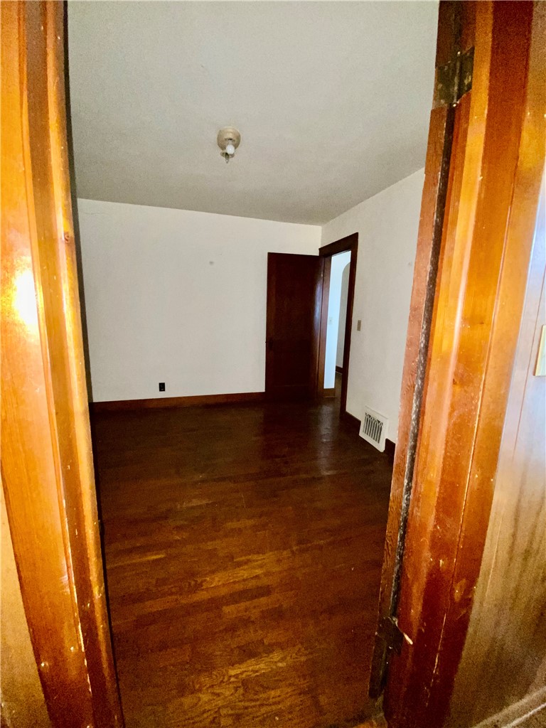 907 E Jefferson Avenue Property Photo 43