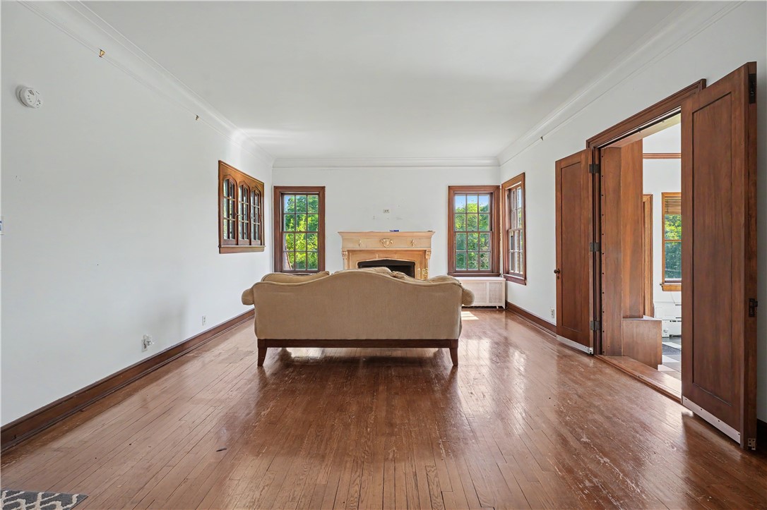1716 N Logan Avenue Property Photo 25