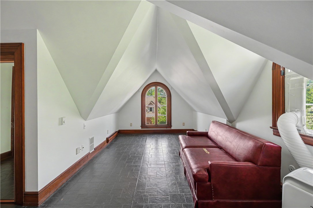 1716 N Logan Avenue Property Photo 37