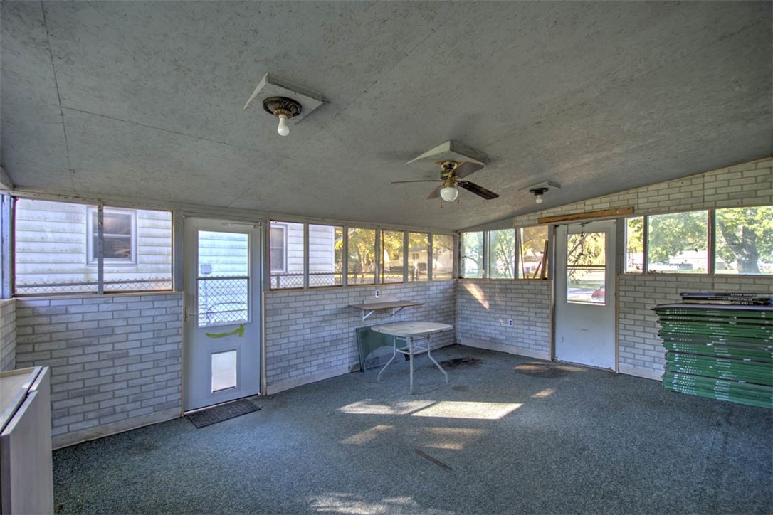 402 E Seiberling Street Property Photo 22
