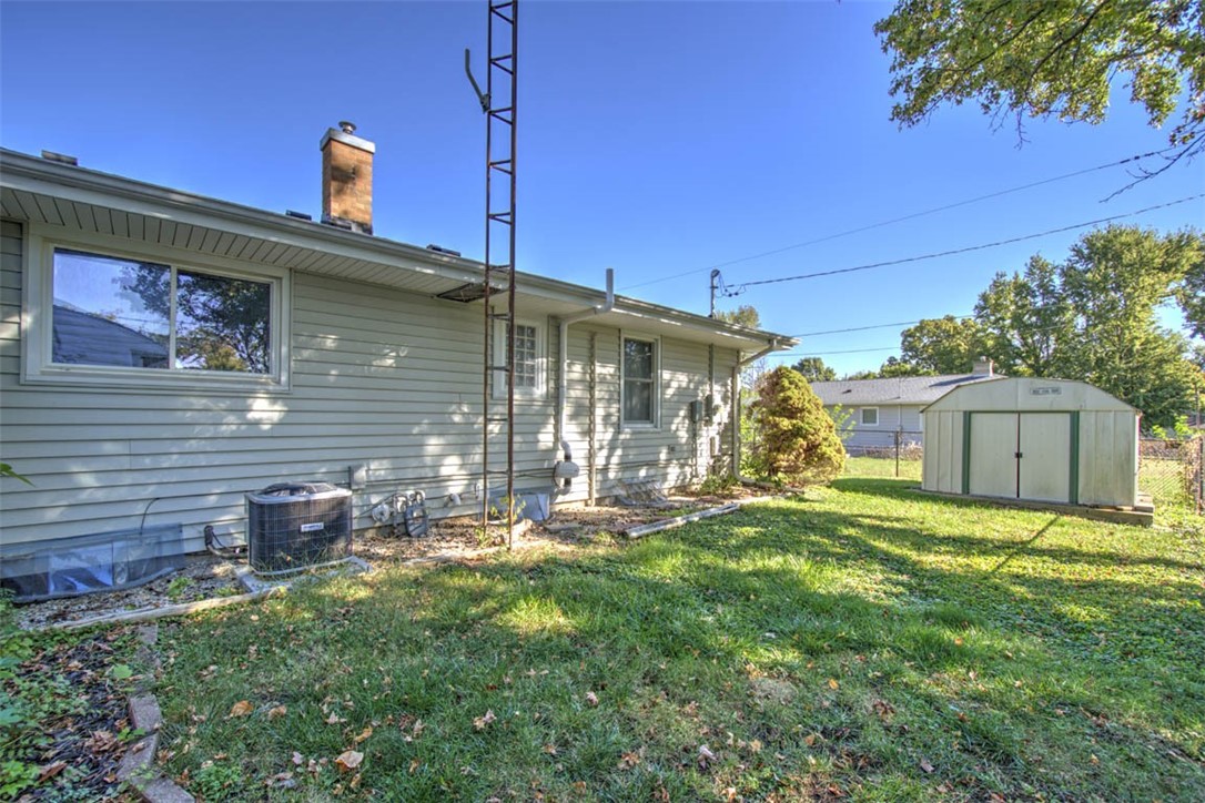 402 E Seiberling Street Property Photo 24