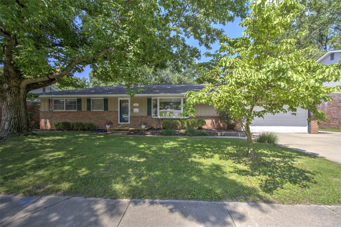 2377 N Florian Avenue Property Photo 6
