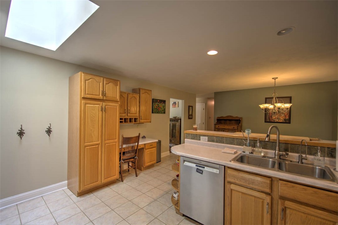 2377 N Florian Avenue Property Photo 16