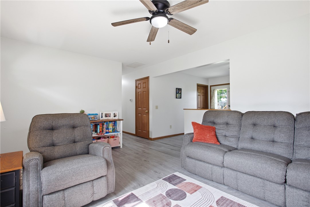 205 N Saint Clair Street Property Photo 8