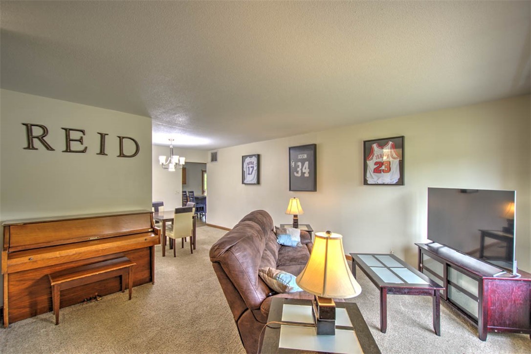 3585 E Fitzgerald Road Property Photo 11