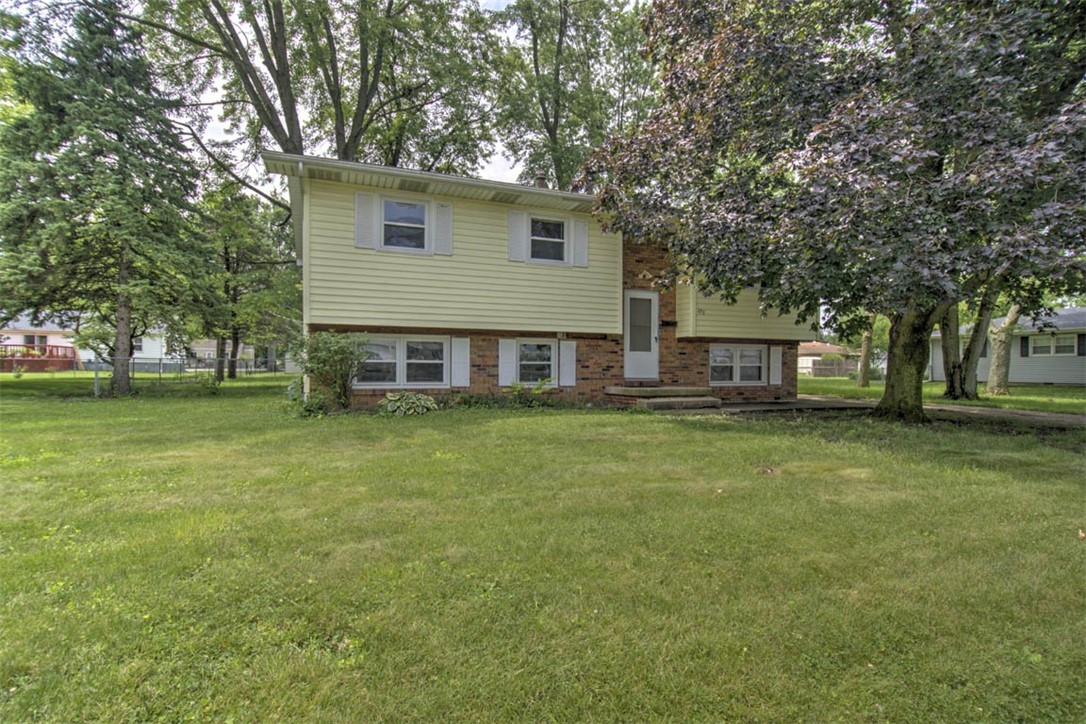 175 W Ash Avenue Property Photo 1