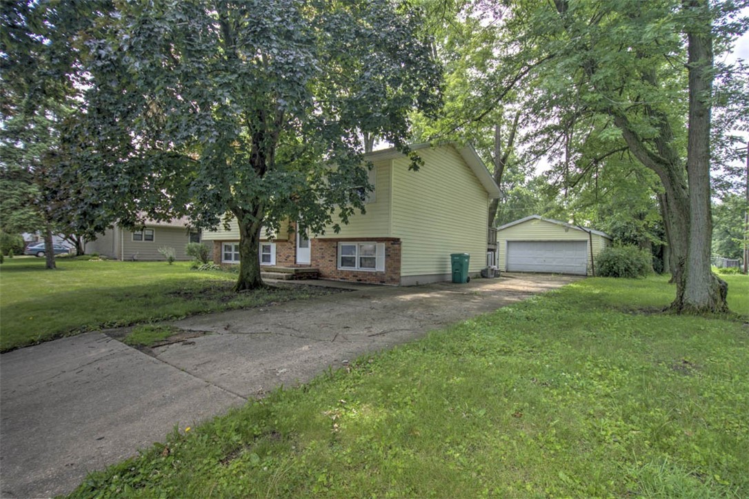 175 W Ash Avenue Property Photo 6