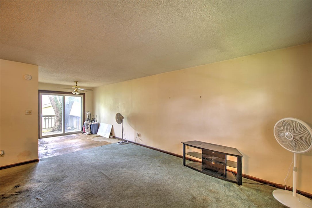 175 W Ash Avenue Property Photo 9