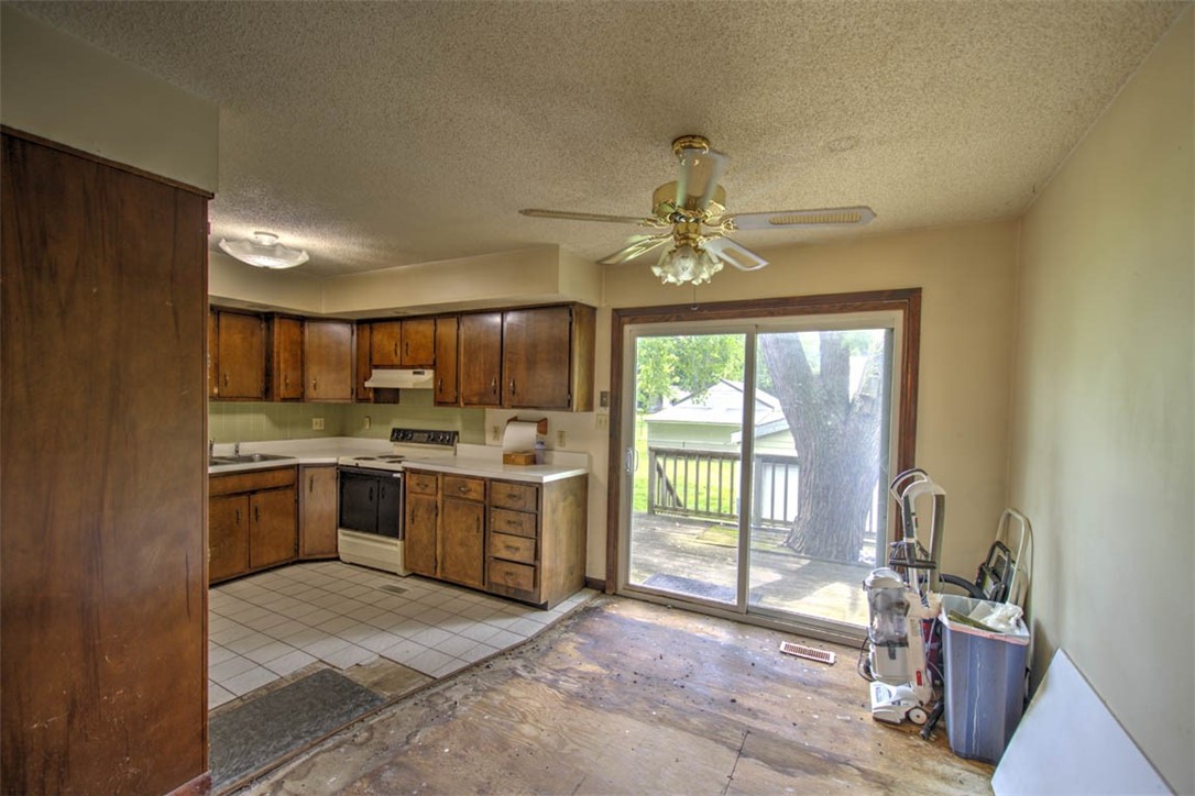 175 W Ash Avenue Property Photo 10