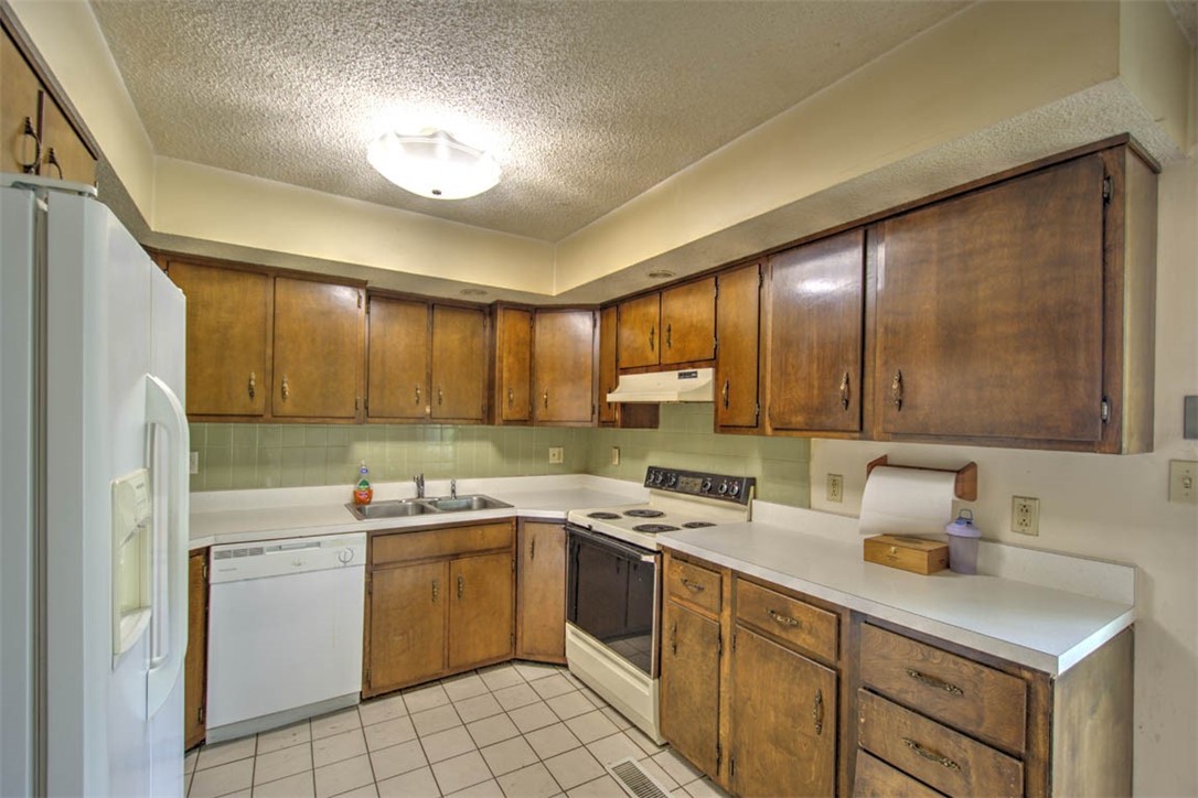 175 W Ash Avenue Property Photo 11