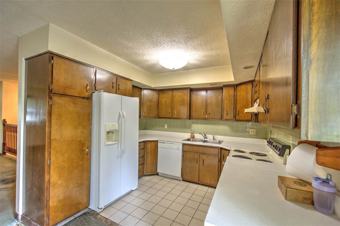 175 W Ash Avenue Property Photo 12