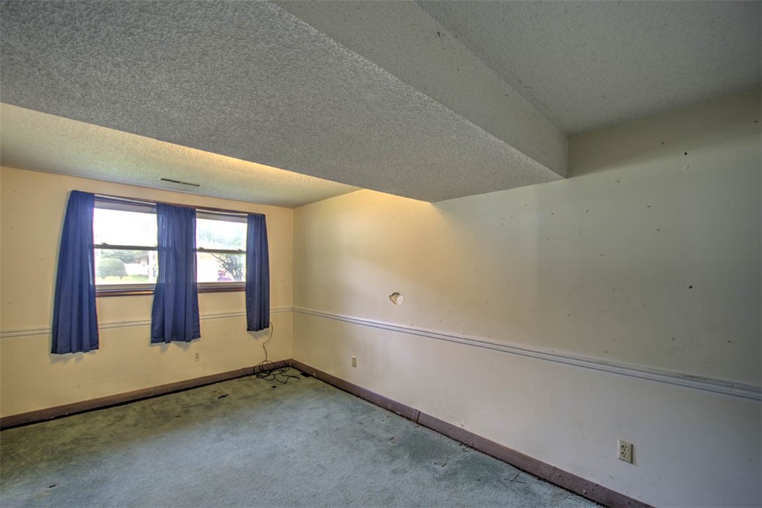 175 W Ash Avenue Property Photo 19