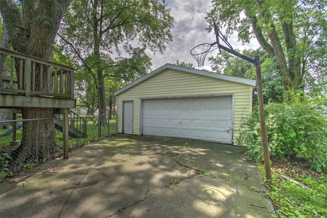 175 W Ash Avenue Property Photo 27