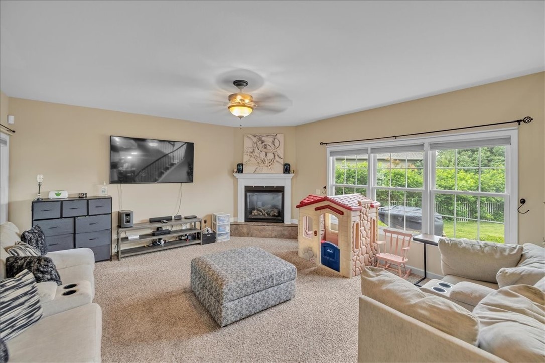 1618 English Oak Drive Property Photo 4