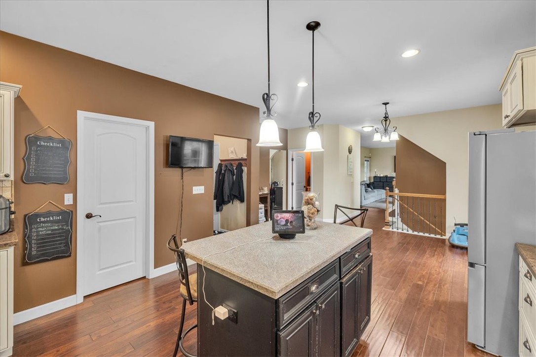 1618 English Oak Drive Property Photo 8