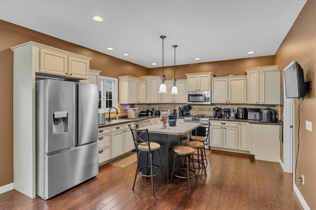1618 English Oak Drive Property Photo 9