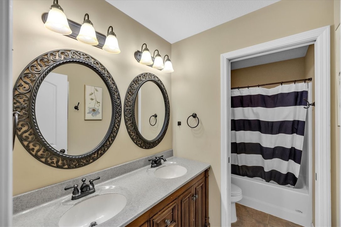 1618 English Oak Drive Property Photo 25