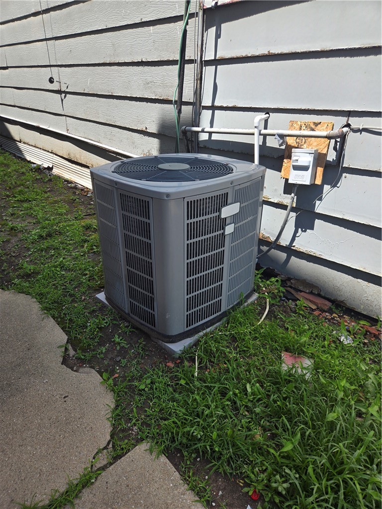 225 Front Street Property Photo 14