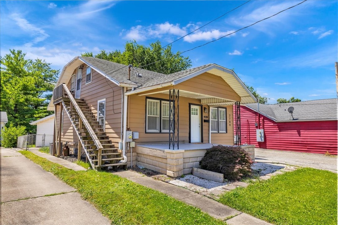 2709 Marshall Avenue Property Photo 2
