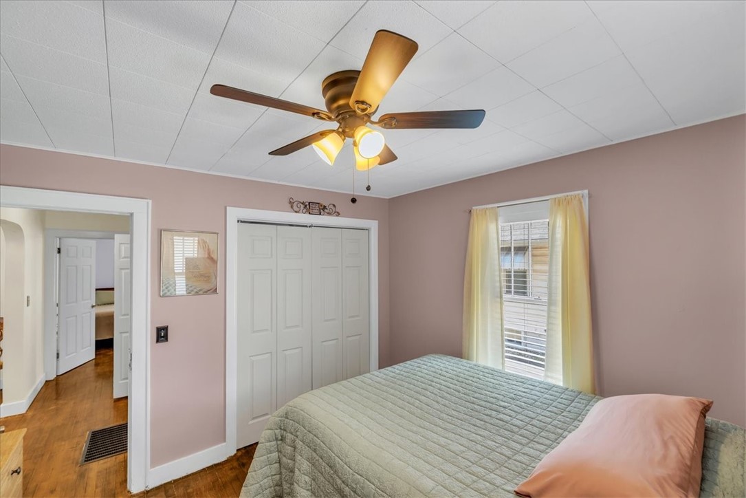 2709 Marshall Avenue Property Photo 18