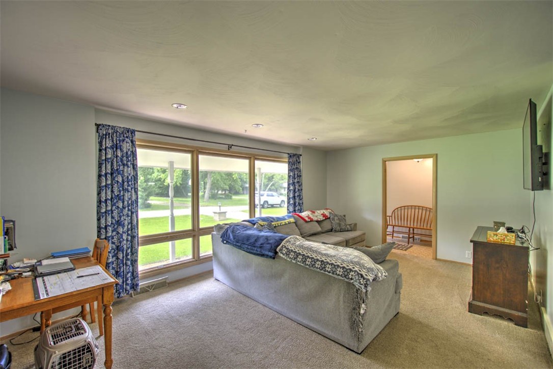 76 Valley Drive Property Photo 10