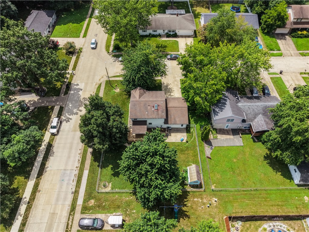 2012 Redoak Street Property Photo 4